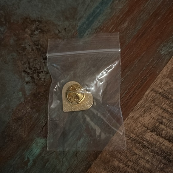 Atlanta Pride Run 2024 Men’s Tank (M) Lululemon. Free pin with purchase. - Picture 11 of 11